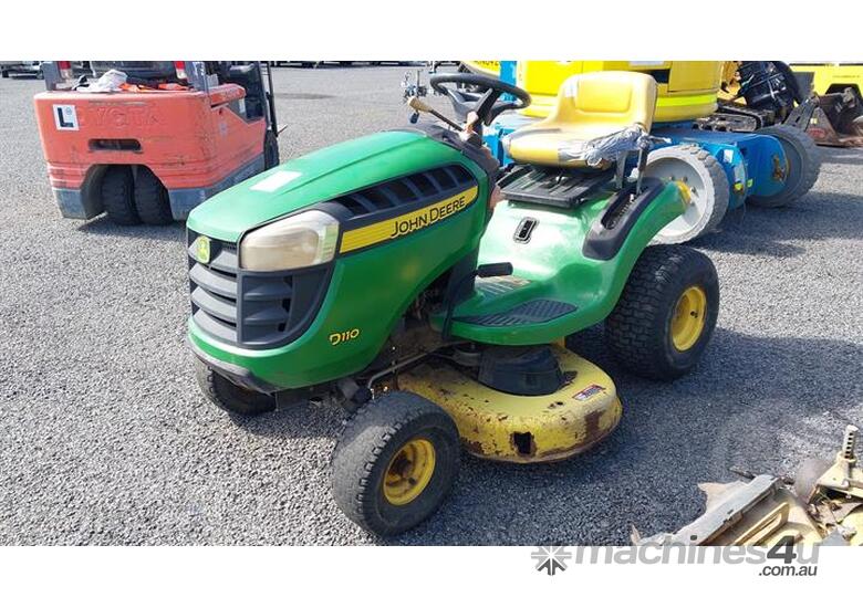 caption John Deere D110