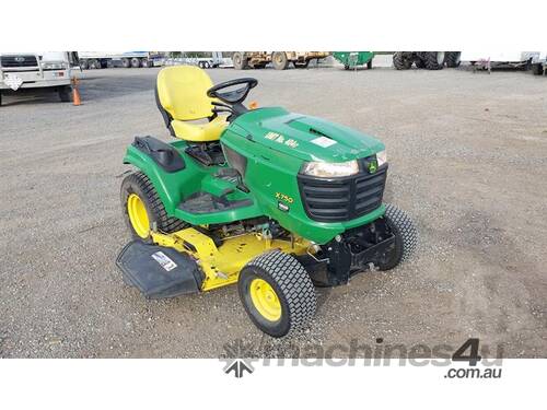 caption John Deere X750