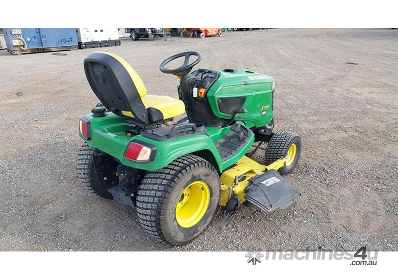 caption John Deere X750