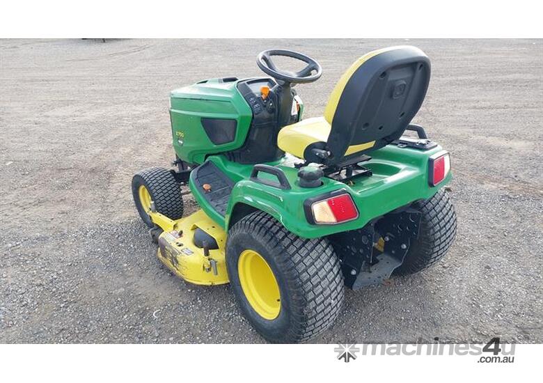 caption John Deere X750