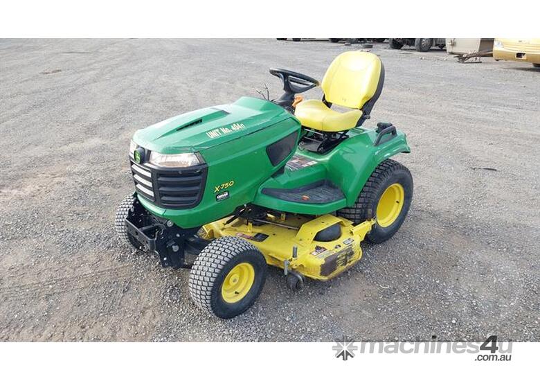 caption John Deere X750