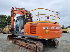 2015 Hitachi Zx210h-3 - picture1' - Click to enlarge