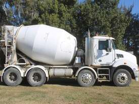 2014 Mack Metro-Liner  - picture0' - Click to enlarge