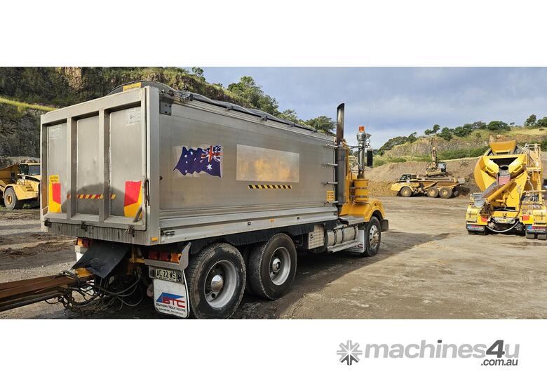 caption 2004 Kenworth T404 Sar
