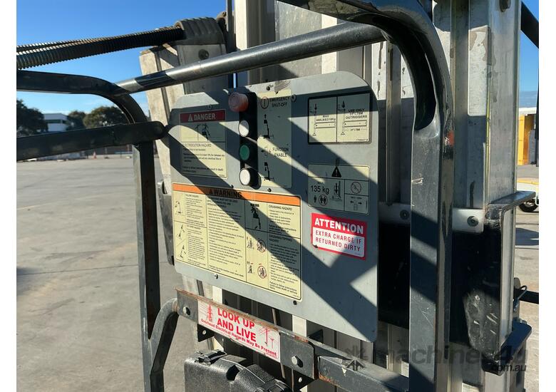 JLG 30AM Electric Manlift