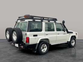 2020 Toyota Landcruiser GXL Diesel - picture1' - Click to enlarge