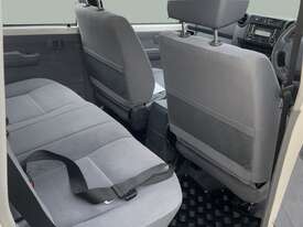 2020 Toyota Landcruiser GXL Diesel - picture2' - Click to enlarge