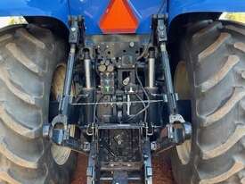 NEW HOLLAND T8.360 PLM UC FWA TRACTOR - picture2' - Click to enlarge