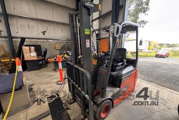 2017 LINDE E16C Electric Forklift