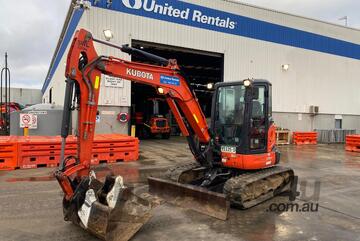 Kubota 2019   U55-4