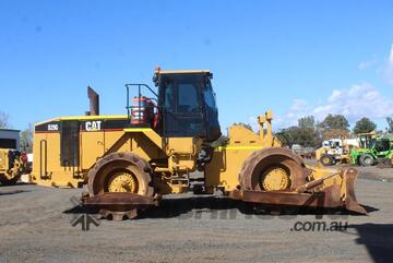 Caterpillar 2003   825G