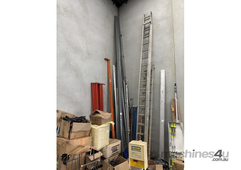caption 1 X Extension Ladder & 1 X Ladder
