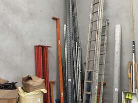 1 X Extension Ladder & 1 X Ladder - picture1' - Click to enlarge