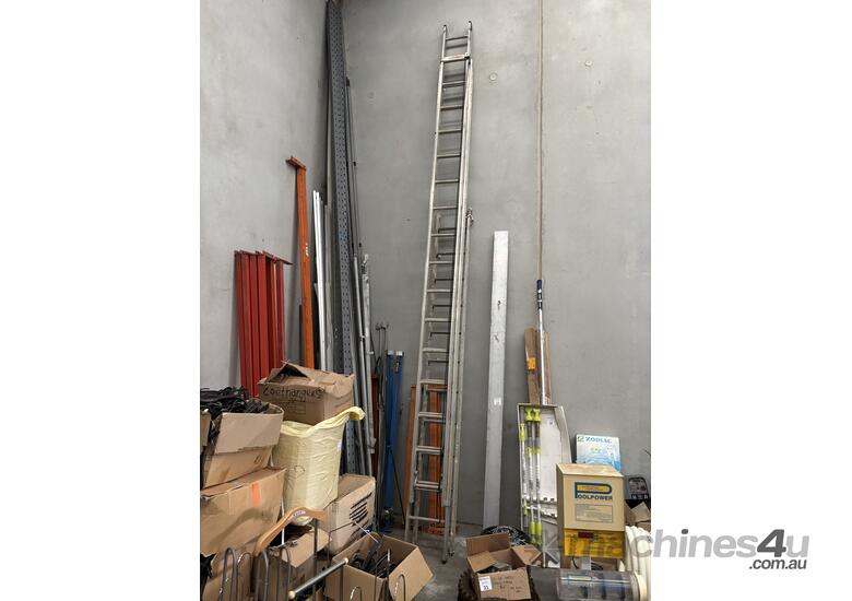 caption 1 X Extension Ladder & 1 X Ladder
