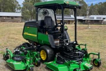   John Deere 1600 wide cut mower