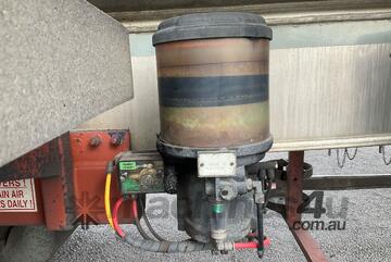 2012 Marshall Lethlean MLLWTA21TWTE Tri Axle Fuel Tanker Combination