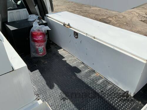 2007 Mitsubishi Fighter FK600 EWP Day Cab