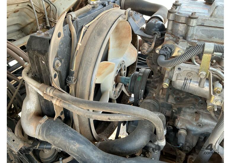 2007 Mitsubishi Fighter FK600 EWP Day Cab