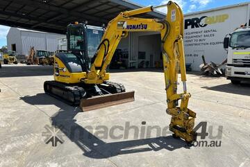 2022 KOMATSU PC55MR-5 5.5T EXCAVATOR (M876) WITH TILT HITCH, FULL CAB, RUBBER AND 1030 HOURS