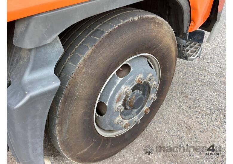 2008 Hino FG1J Crane Tipper