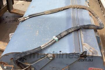 Norm 2022   Enclosed Broom