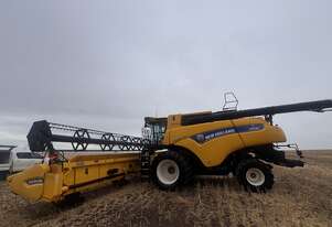 2019 New Holland CR9.90 Combines