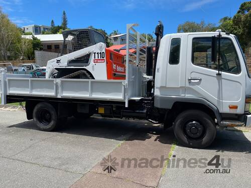 1998 MITSUBISHI FK SERIES TRAY TRUCK