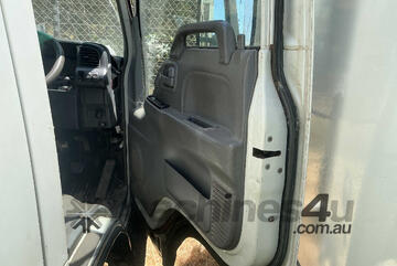 2006 Isuzu NPR Crew Cab Table Top