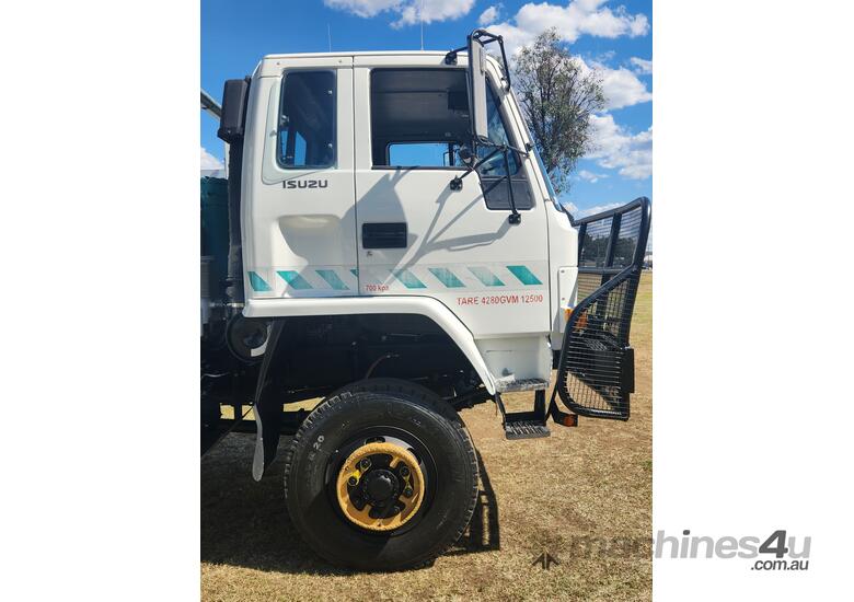 Isuzu FTS700 4X4 Single Cab Firetruck.