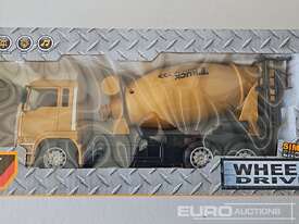 Unused 2026 Captok Mixer Truck Toy (3 of)  - picture0' - Click to enlarge