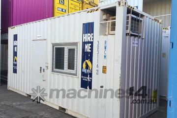 Royal Wolf   20ft Change Room