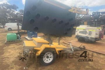 Data Signs Arrow Directional Trailer