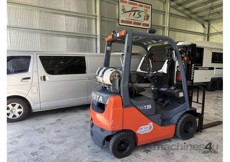 2018 TOYOTA 8 SERIES DELUX 1.5 TON CONTAINER STUFFER MAST FORKLIFT