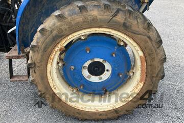 Jinma 2012   204 4WD Tractor