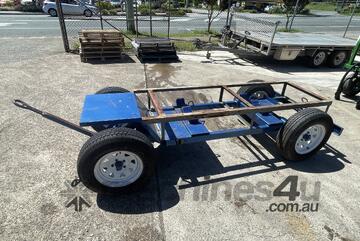farm trailer with steerable axle
