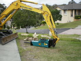 3 Tonne Rock Breaker Hire - picture0' - Click to enlarge