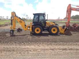 JCB 4CX - picture0' - Click to enlarge