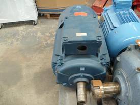 MONARCH 40HP 3 PHASE ELECTRIC MOTOR/ 1475RPM - picture1' - Click to enlarge