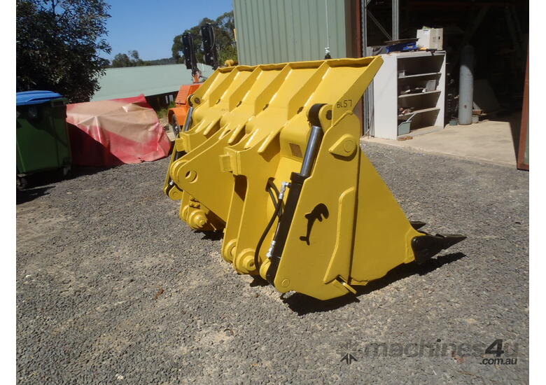 Used jaws Loader Bucket JAWS Excavator Bucket in Panton Hill, VIC