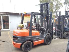 Toyota Forklift 6FG30 4500mm Lift 3 Ton New Paint - picture1' - Click to enlarge