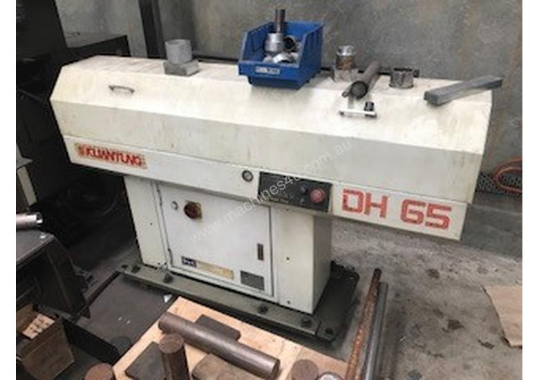 Used 1996 Kuan Tung Kuan Tung Automatic Bar Feeder For Cnc Machine