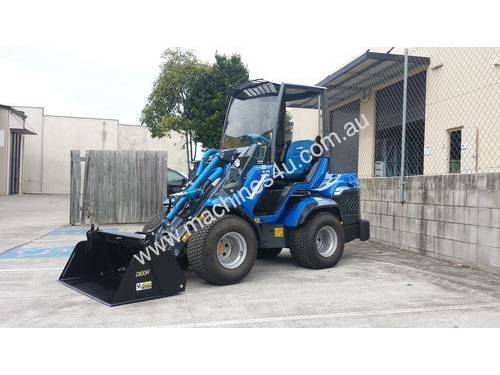 2016 MULTIONE 8.4S TWO SPEED MINI LOADER