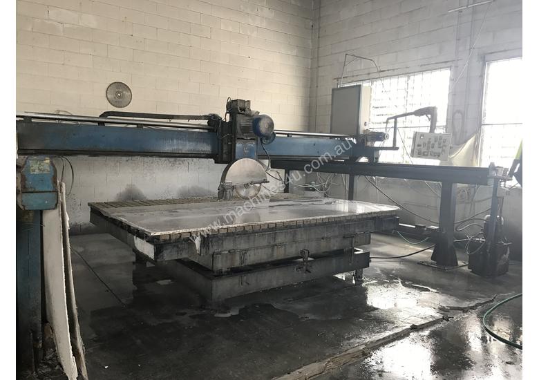 caption Stone Cutting Bridge Saw