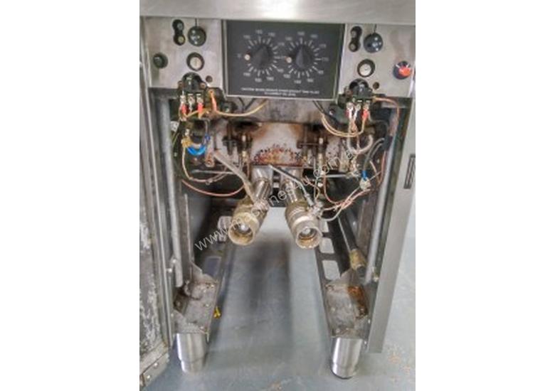 caption WALDORF Gas Double Pan Deep Fryer