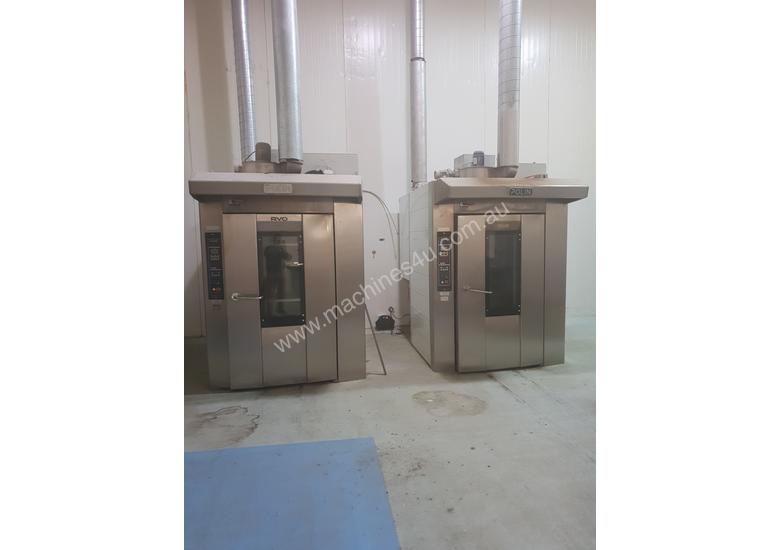 caption Rotary stone oven