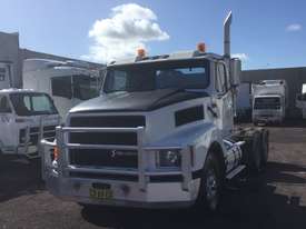 International S3600 Primemover Truck - picture0' - Click to enlarge