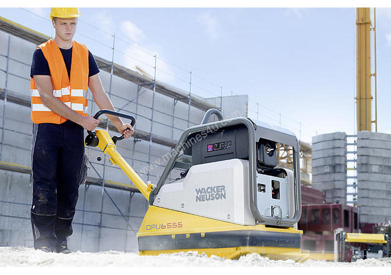 caption Wacker Neuson DPU 6555 Reversible Vibratory Plate
