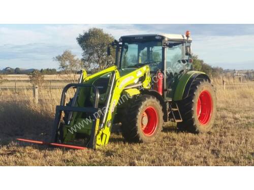 Claas AXOS 330 FWA/4WD Tractor