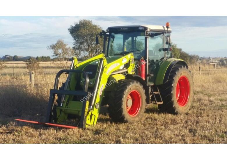 caption Claas AXOS 330 FWA/4WD Tractor