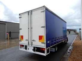 Nissan Condor Cab chassis Truck - picture2' - Click to enlarge